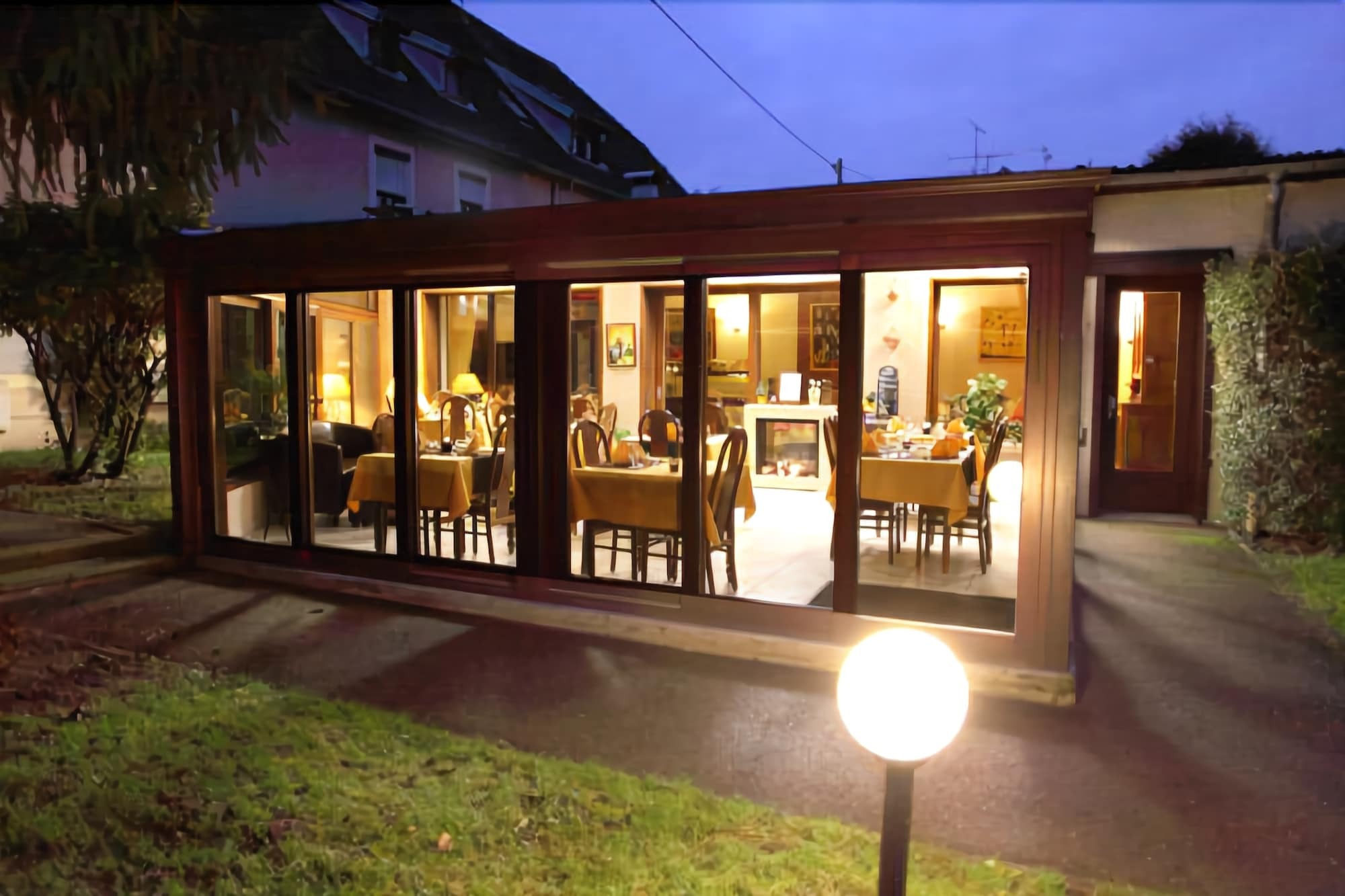 Les Tilleuls Montbeliard Sud オダンクール エクステリア 写真